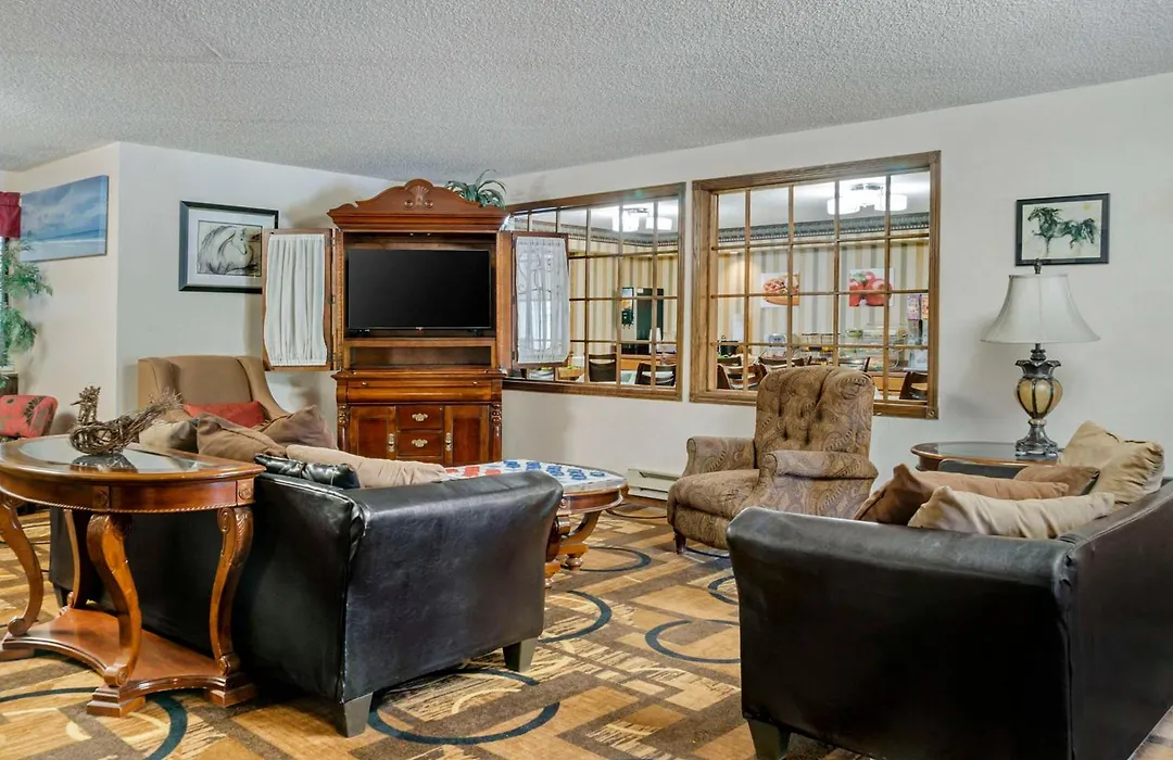 Quality Inn Saint Ignace I-75-1