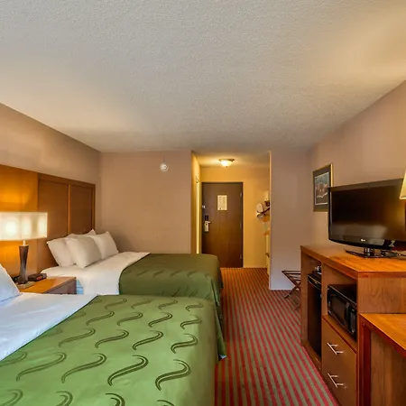 Quality Inn Saint Ignace I-75-2